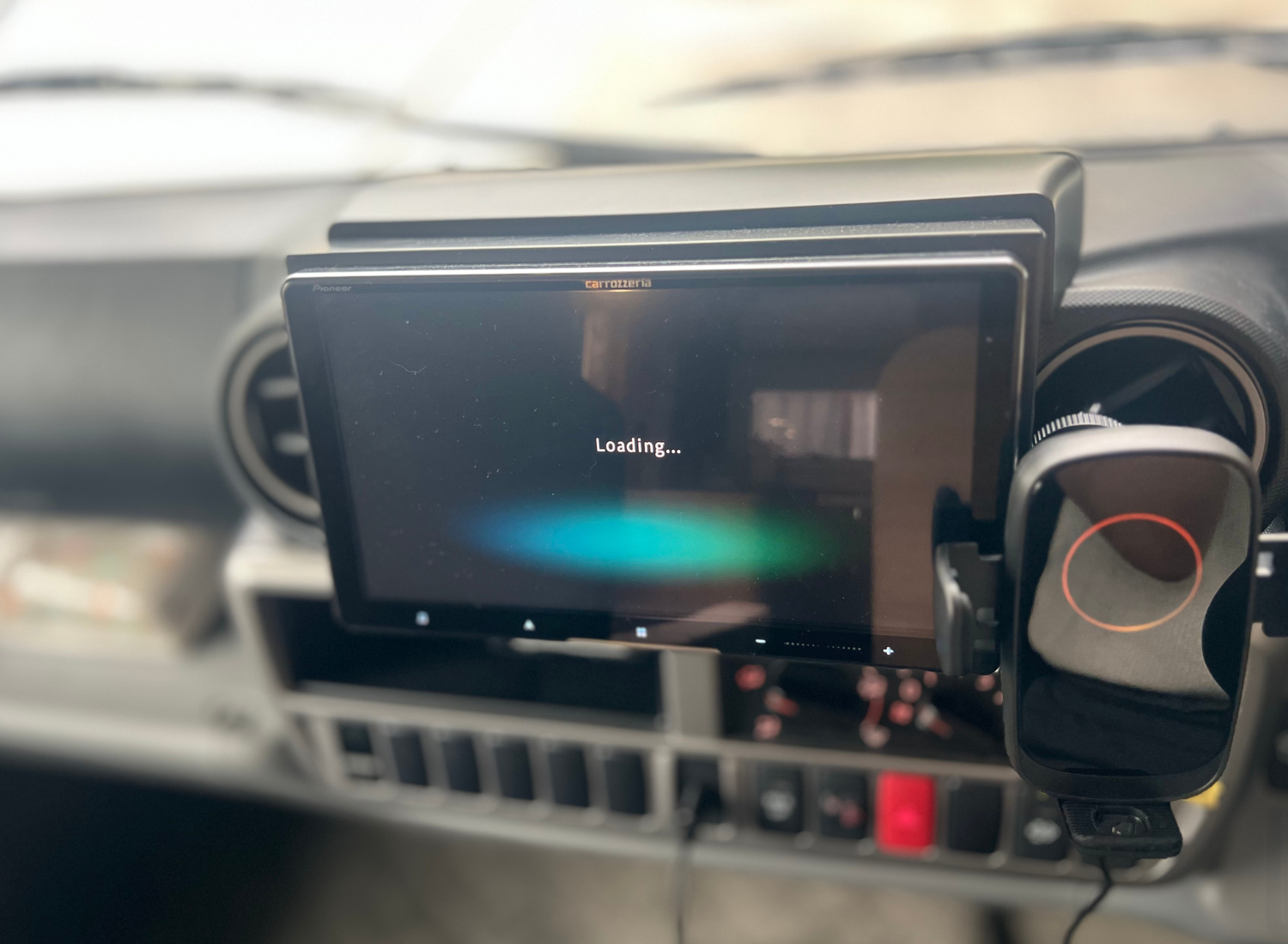 キャンピングカー運転席・カーナビ完備｜愛知Kanoa
